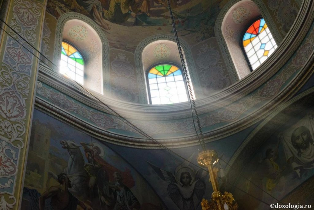 Lasă-te domol și lin în voia lui Dumnezeu, iar El va veni și-ți va bucura sufletul / Foto: Oana Nechifor