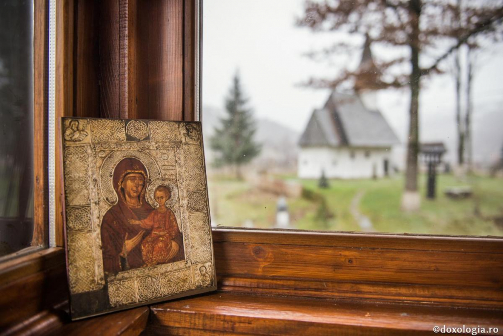Tu vrei să te audă Dumnezeu, când tu însuți nu te auzi? / Foto: Oana Nechifor