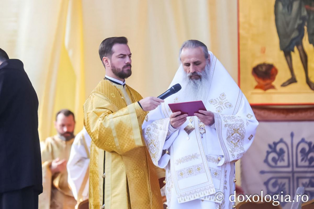 IPS Teofan, Mitropolitul Moldovei și Bucovinei, la Sărbătoarea Sfintei Parascheva 2024 / Foto: Pr. Silviu Cluci