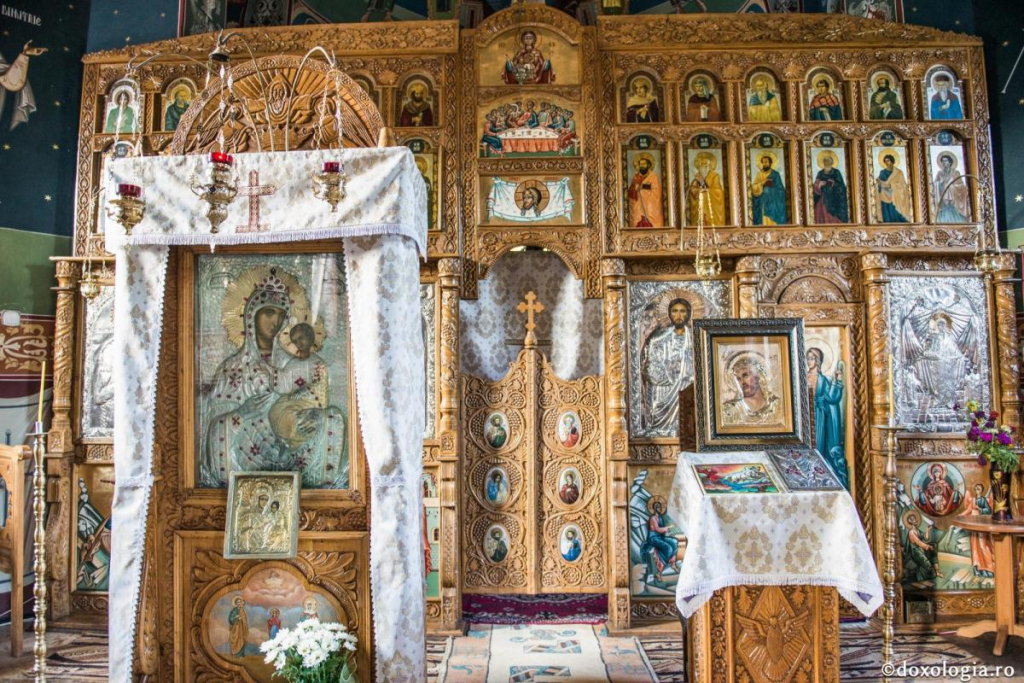 Preacurata Fecioară Maria este nu numai Maica Mântuitorului după trup, ci „femeia” noii creații / Foto: Oana Nechifor