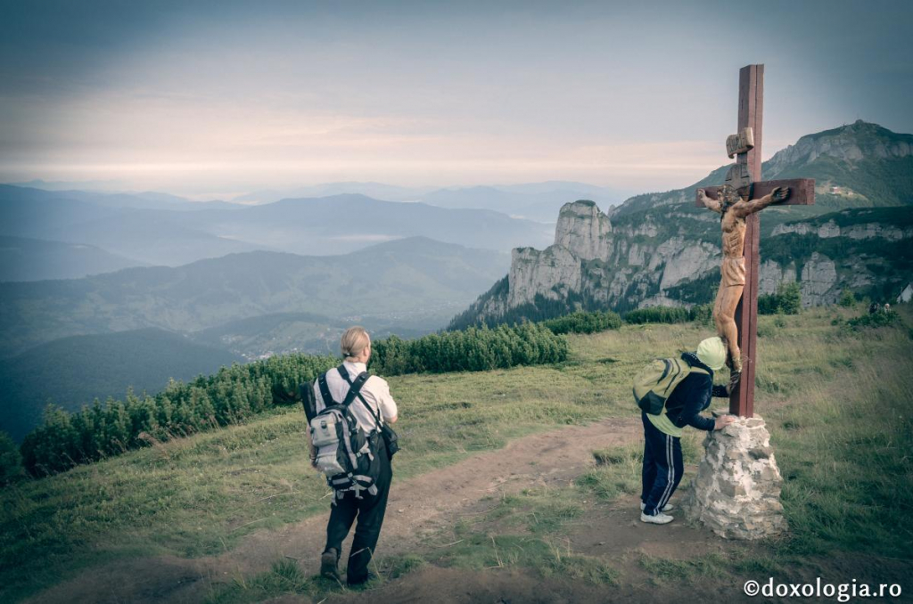 Crucea – semn omenesc și dumnezeiesc / Foto: Tudorel Rusu