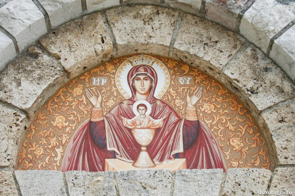 Sub ocrotirea Maicii Domnului / Foto: Anda Pintilie
