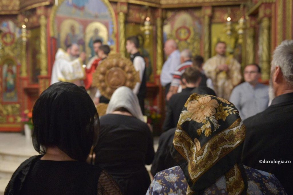 „Nu deasa sau rara împărtășire este folositoare, ci împărtășirea cu vrednicie” / Foto: Adrian Sârbu