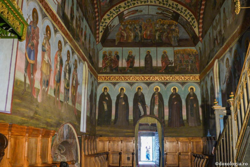 Imitați corul Sfinților și urmați exemplul Sfinților Părinți! / Foto: Oana Nechifor