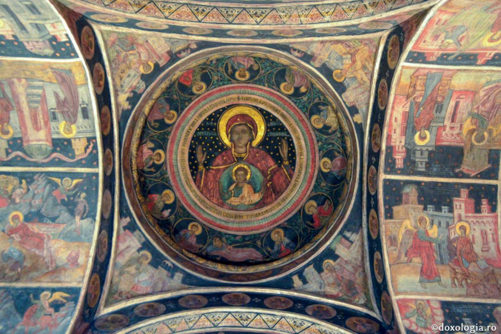 De ce o cinstim atât de mult pe Maica Domnului? / Foto: Ștefan Cojocariu