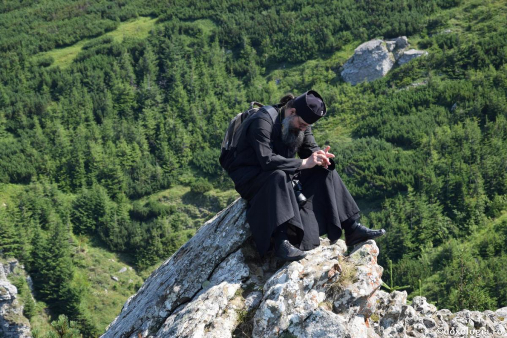 Ca să te mântuiești, trebuie să te smerești / Foto: Tudorel Rusu