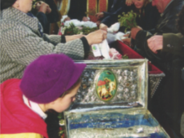 2000 - moaştele Sfântului Mare Mucenic Gheorghe la Iași