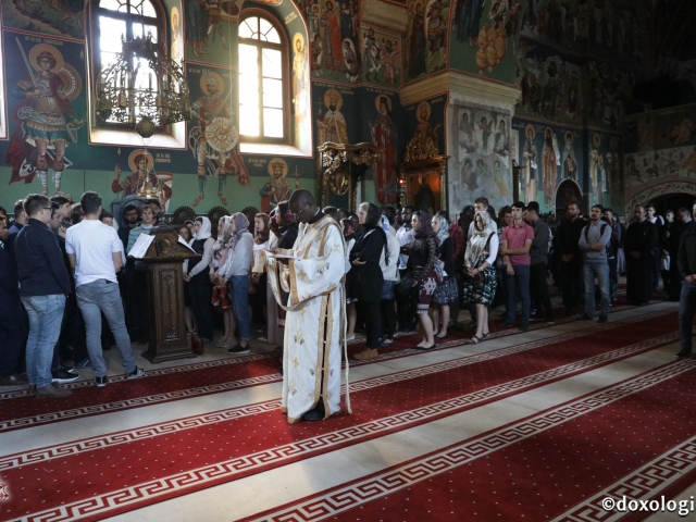 Voluntarii ITO 2017 la Sfânta Liturghie (galerie FOTO)
