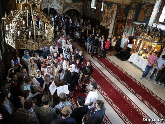 Voluntarii ITO 2017 la Sfânta Liturghie (galerie FOTO)