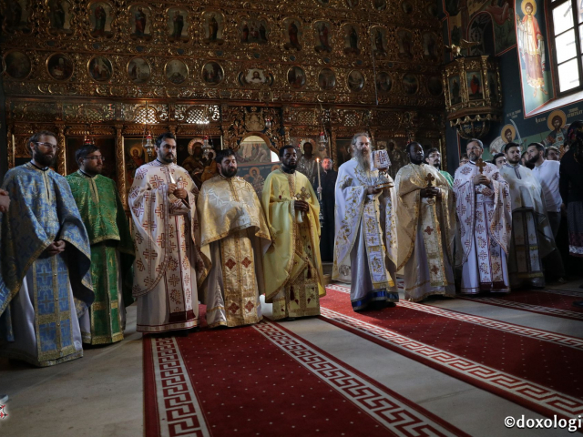 Voluntarii ITO 2017 la Sfânta Liturghie (galerie FOTO)