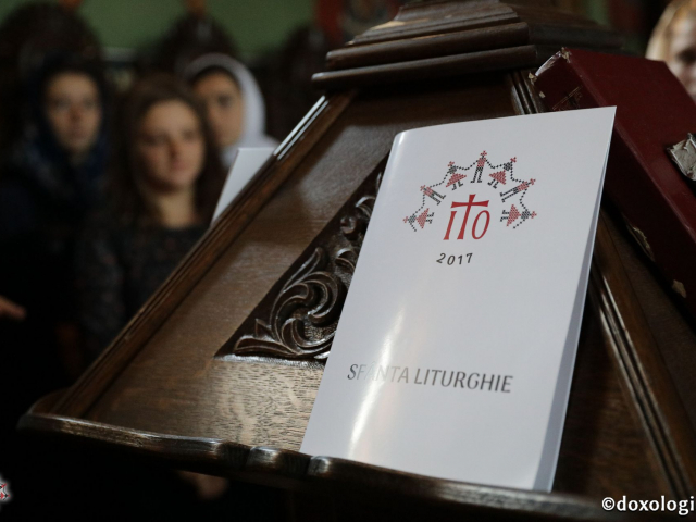 Voluntarii ITO 2017 la Sfânta Liturghie (galerie FOTO)